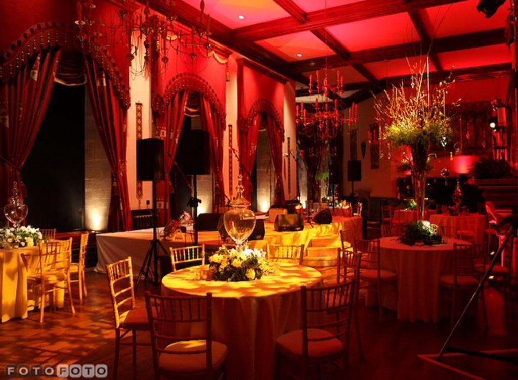 Peckforton Castle Tarporley Bilik gambar