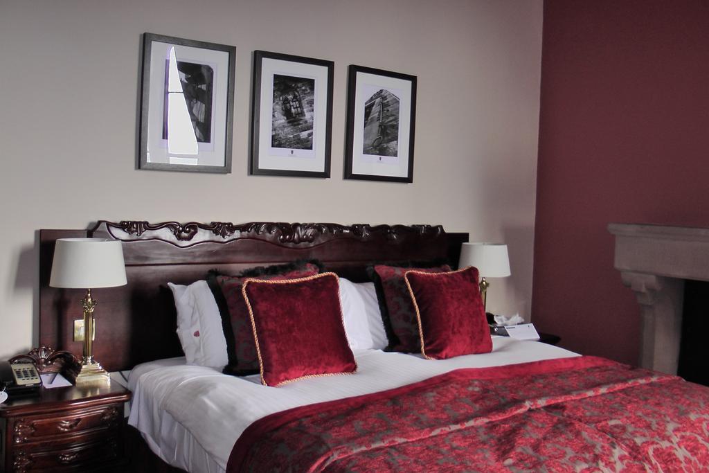 Peckforton Castle Tarporley Bilik gambar